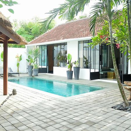 Designer Hideaway Villa Umalas Legian  Exterior photo